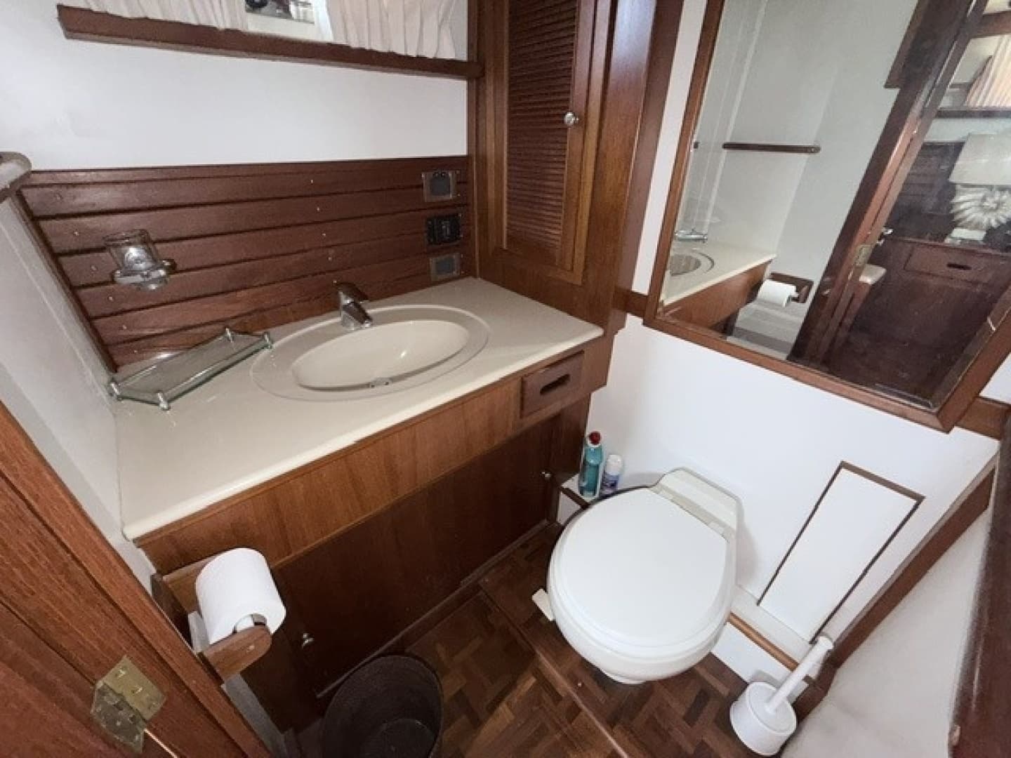 2003 Grand Banks Flybridge Motor Yacht - Image 22