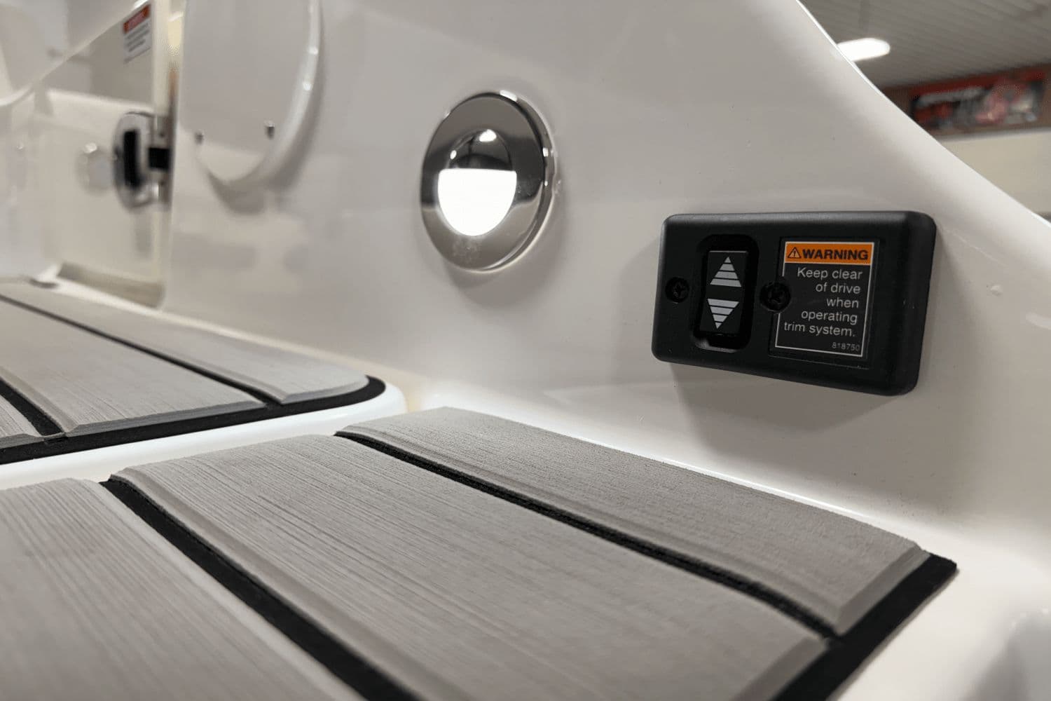 2025 Sea Ray SDX 250 - 27