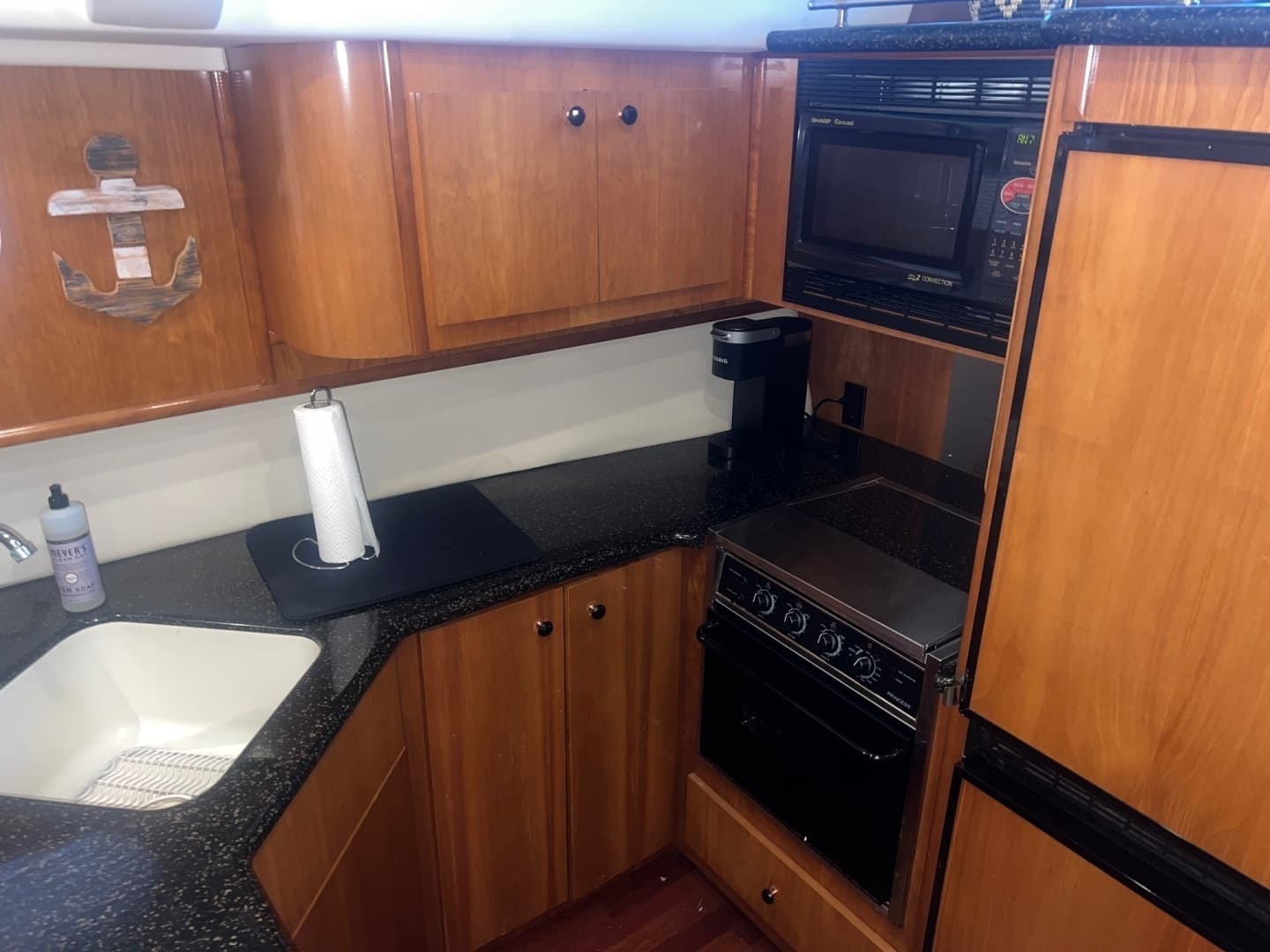 2001 Carver 466 MY - Image 31