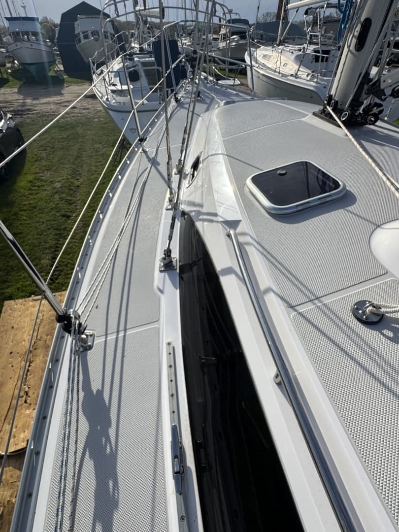2019 Catalina 315 - Image 18