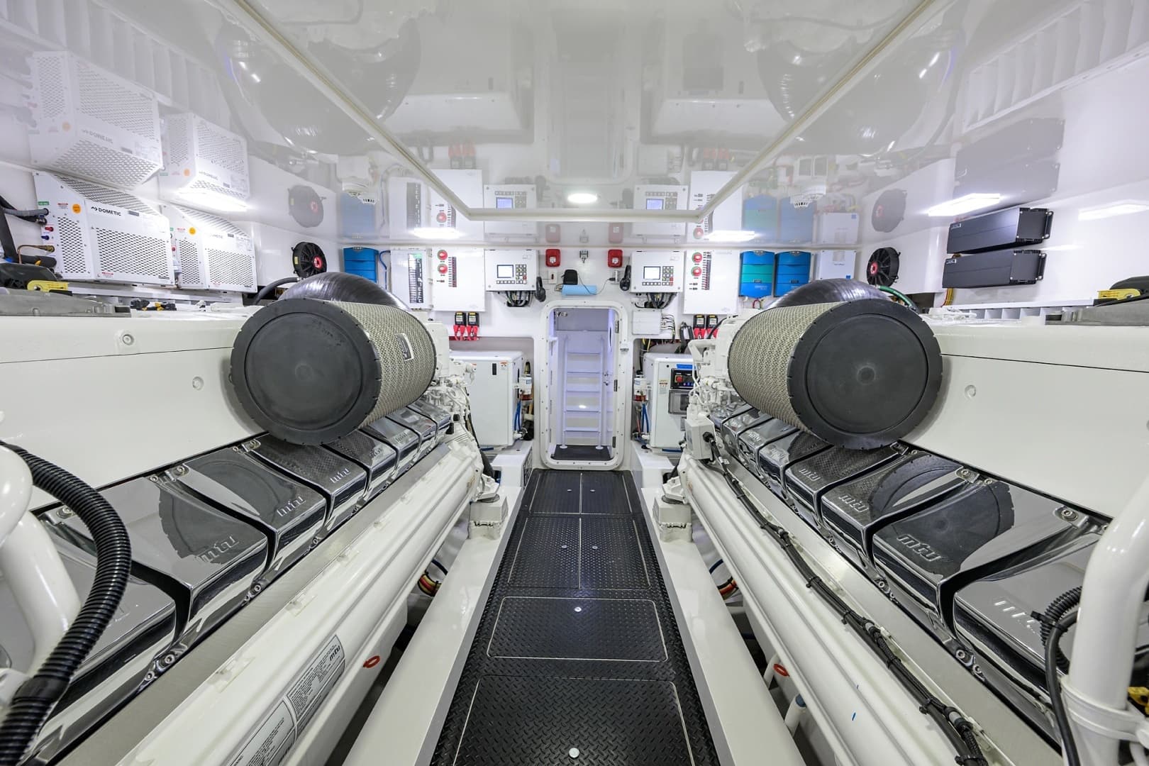 2023 Viking 80 Skybridge - Image 48