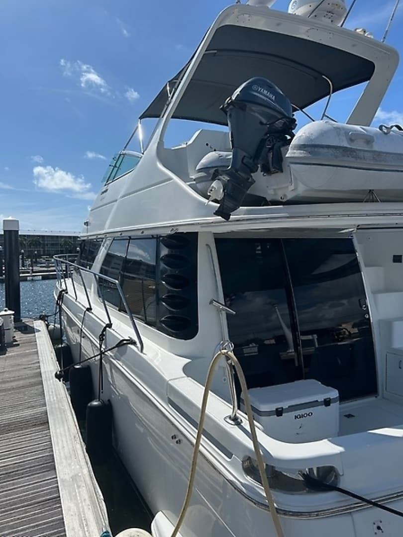 2000 Carver 450 Voyager Pilothouse - Image 3