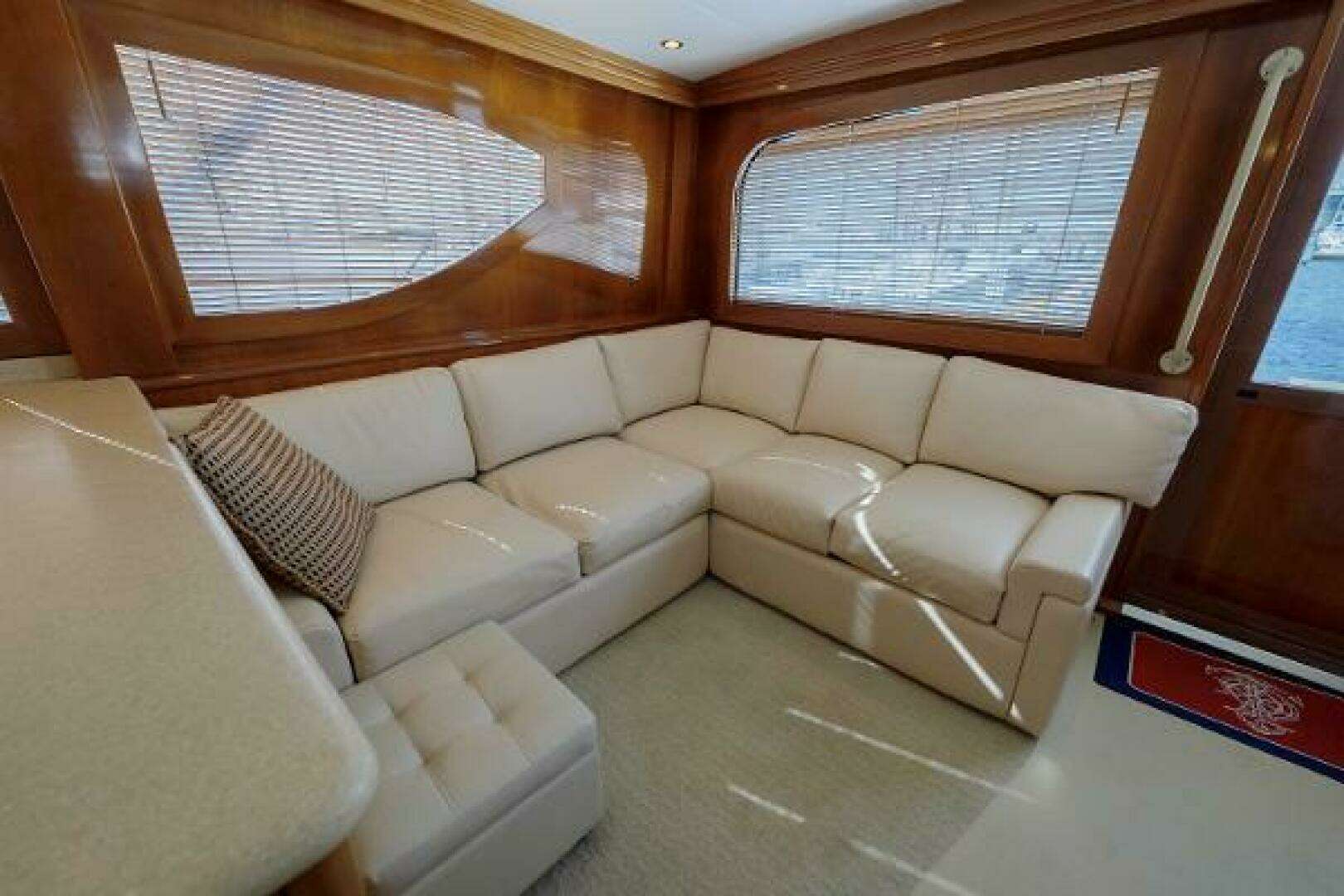 2002 Hatteras 50 Convertible - Image 12
