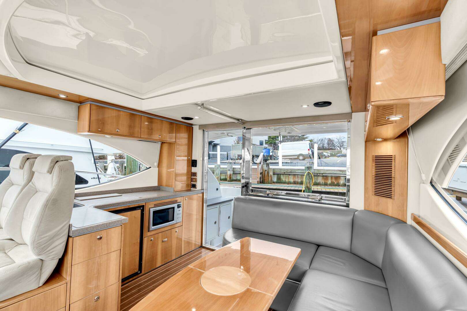 2014 Riviera 44 Sport Yacht - Image 46