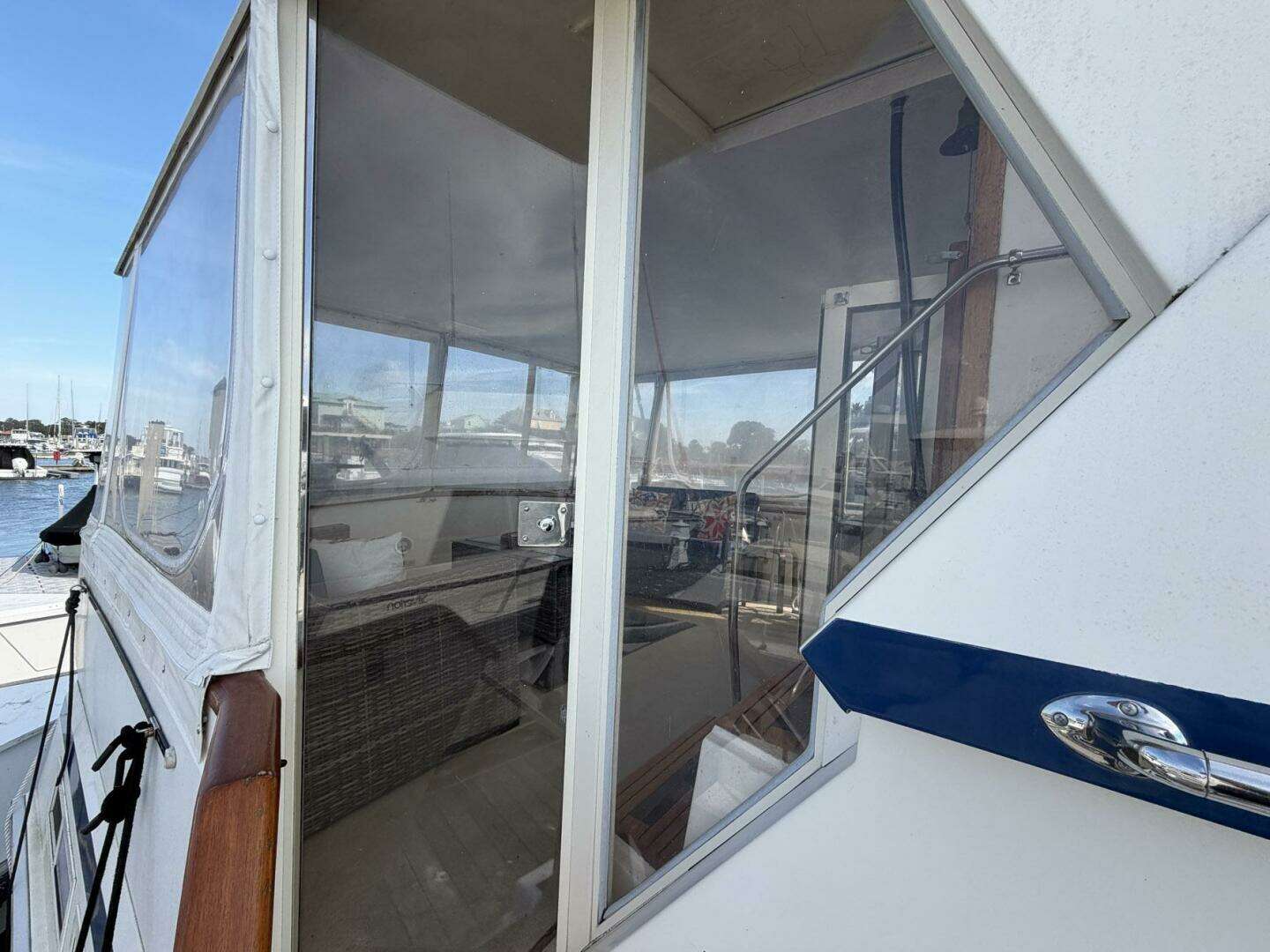 1987 Viking 44 Motor Yacht - Image 19