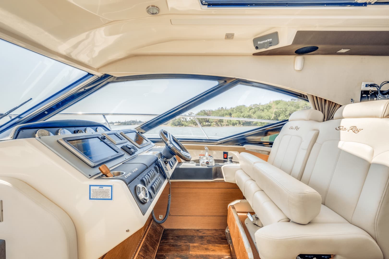 2013 Sea Ray 510 SUNDANCER - Image 64
