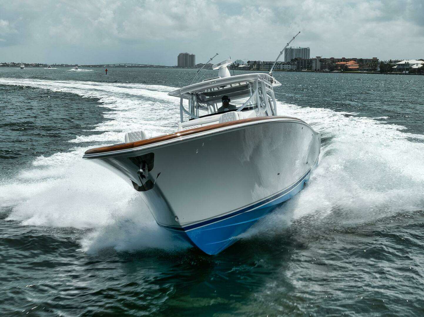 2024 Front Runner 47 CC - Image 4
