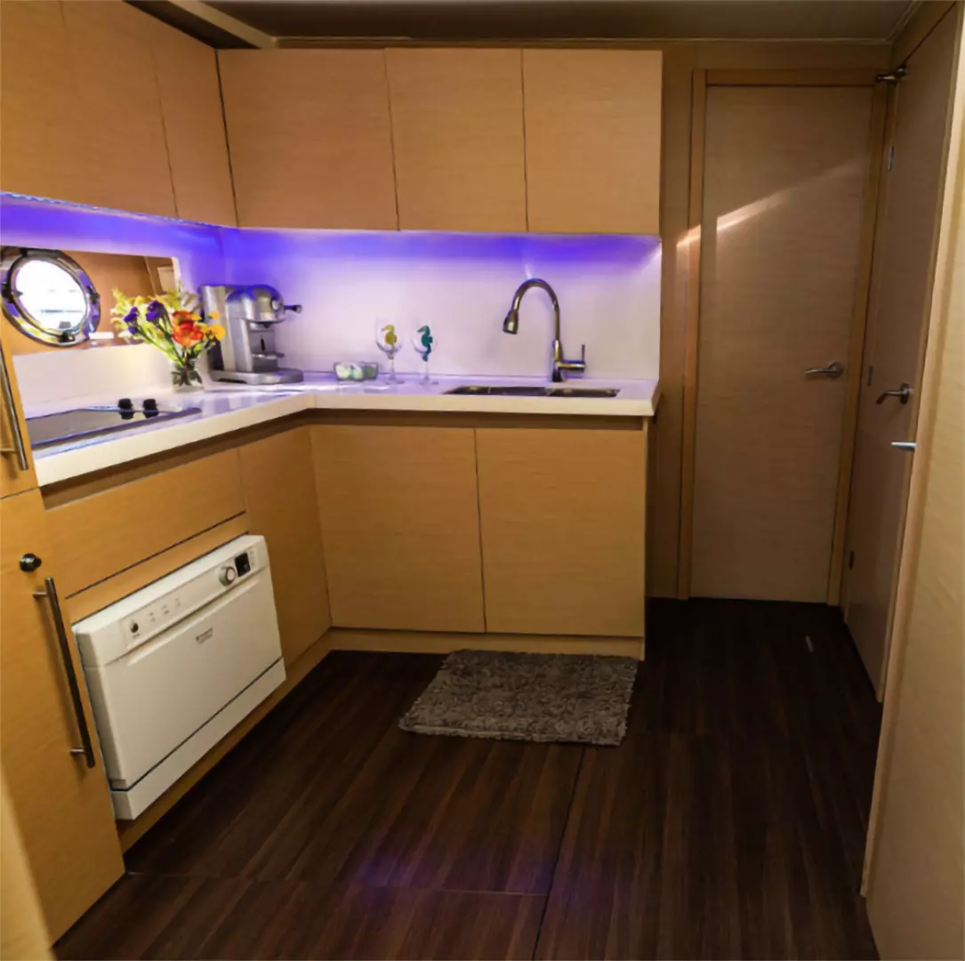 2010 Beneteau Monte Carlo 47 - Image 22