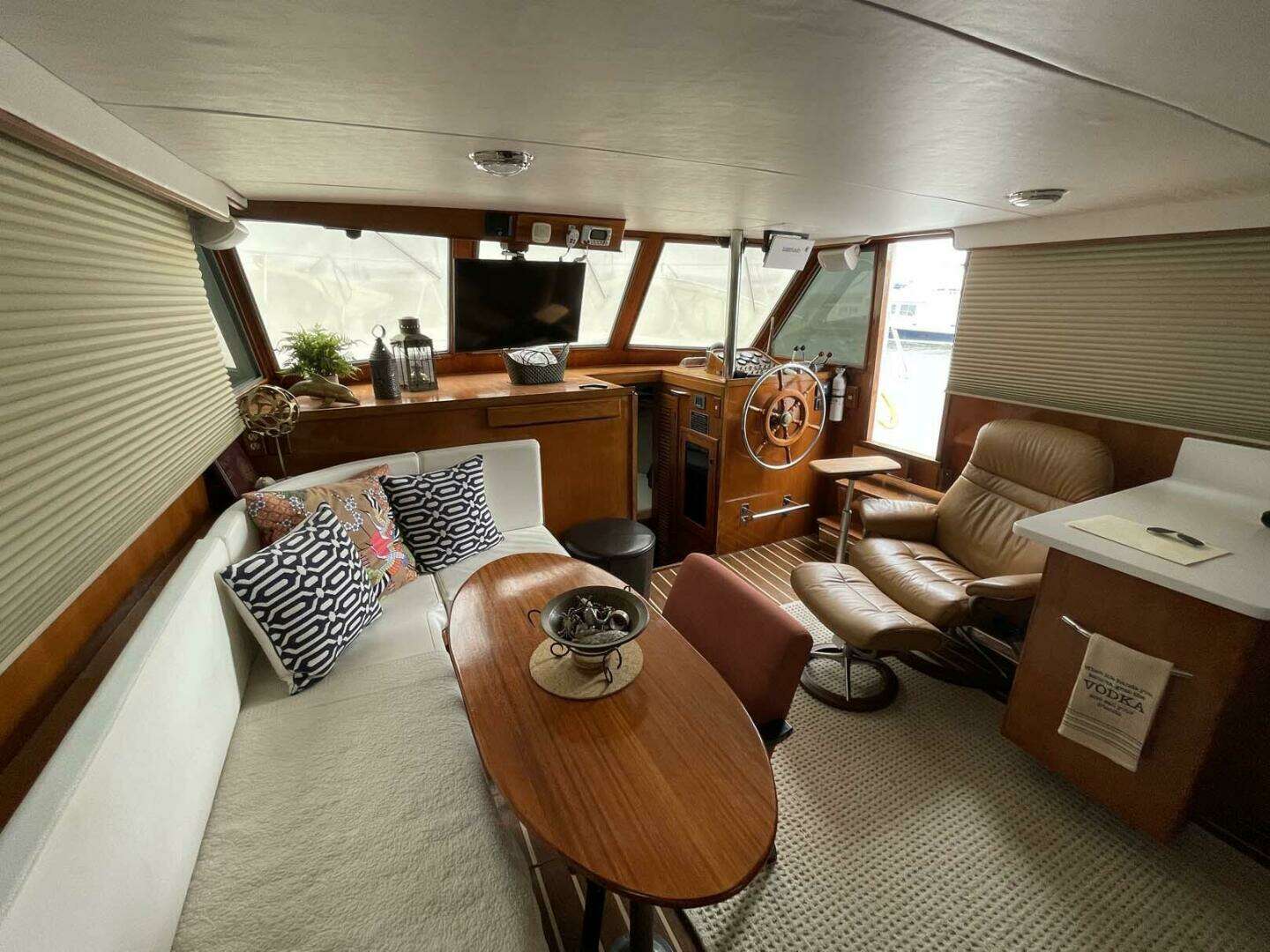 1985 DeFever 40 Offshore Cruiser - Image 9