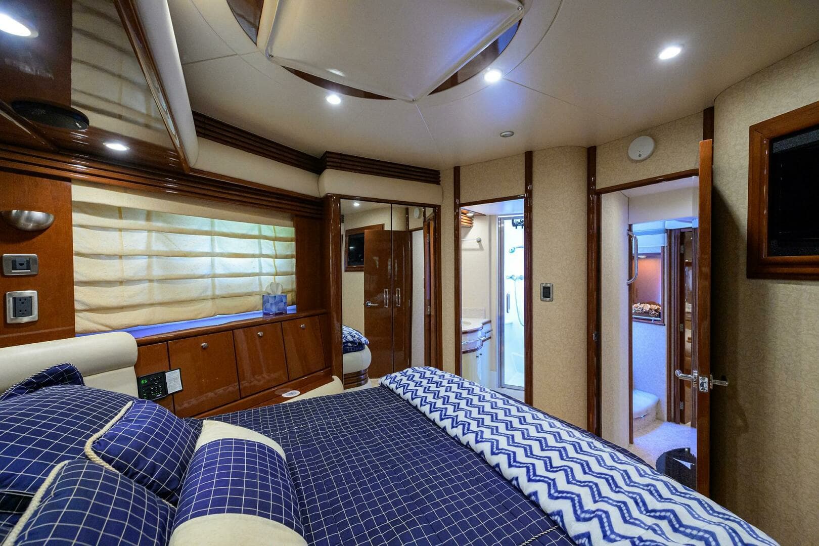 2005 Marquis 65 Motor Yacht - Image 26