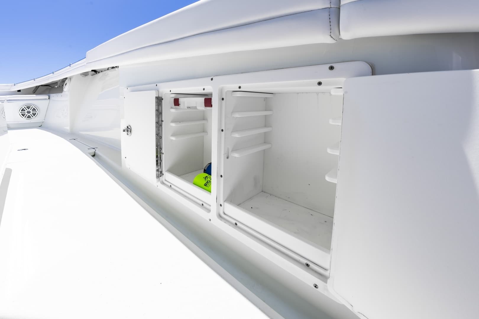 2015 Yellowfin 36 Offshore - Image 40