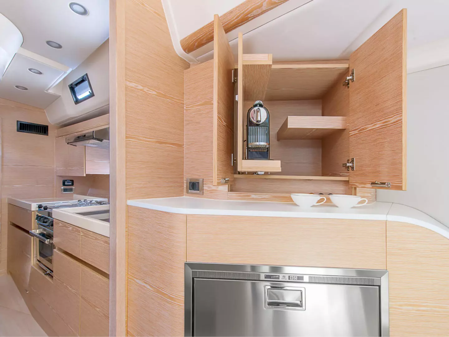 2025 Hanse 675 - Image 20