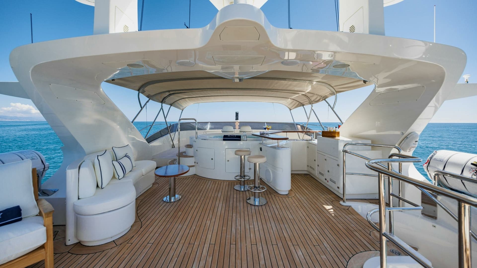 2009 Benetti Benetti Classic 120 - Image 9
