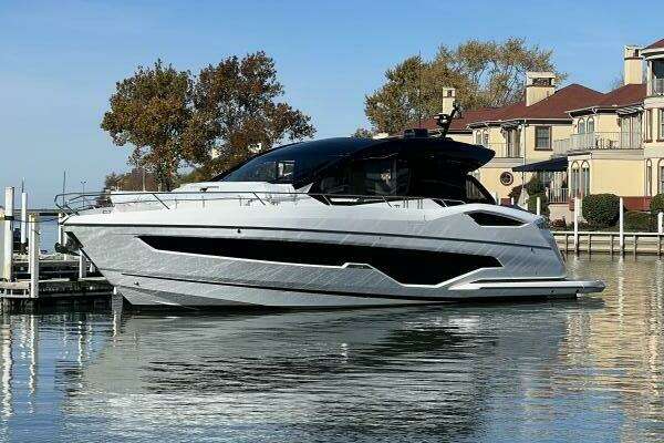 2026 Sunseeker 55 Predator - Image 1
