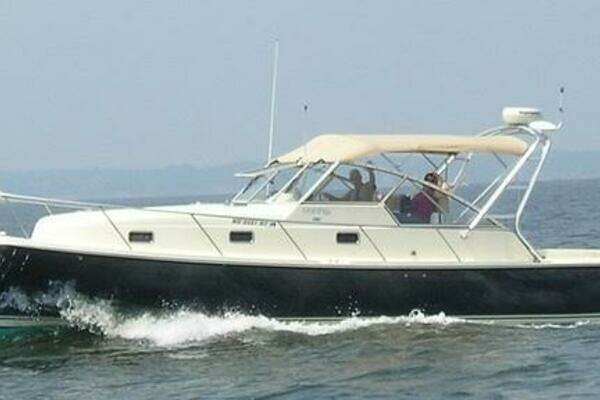 2006 Mainship Pilot - Image 1