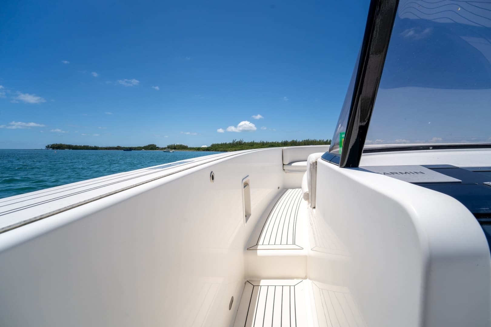 2014 VanDutch 40 - Image 11