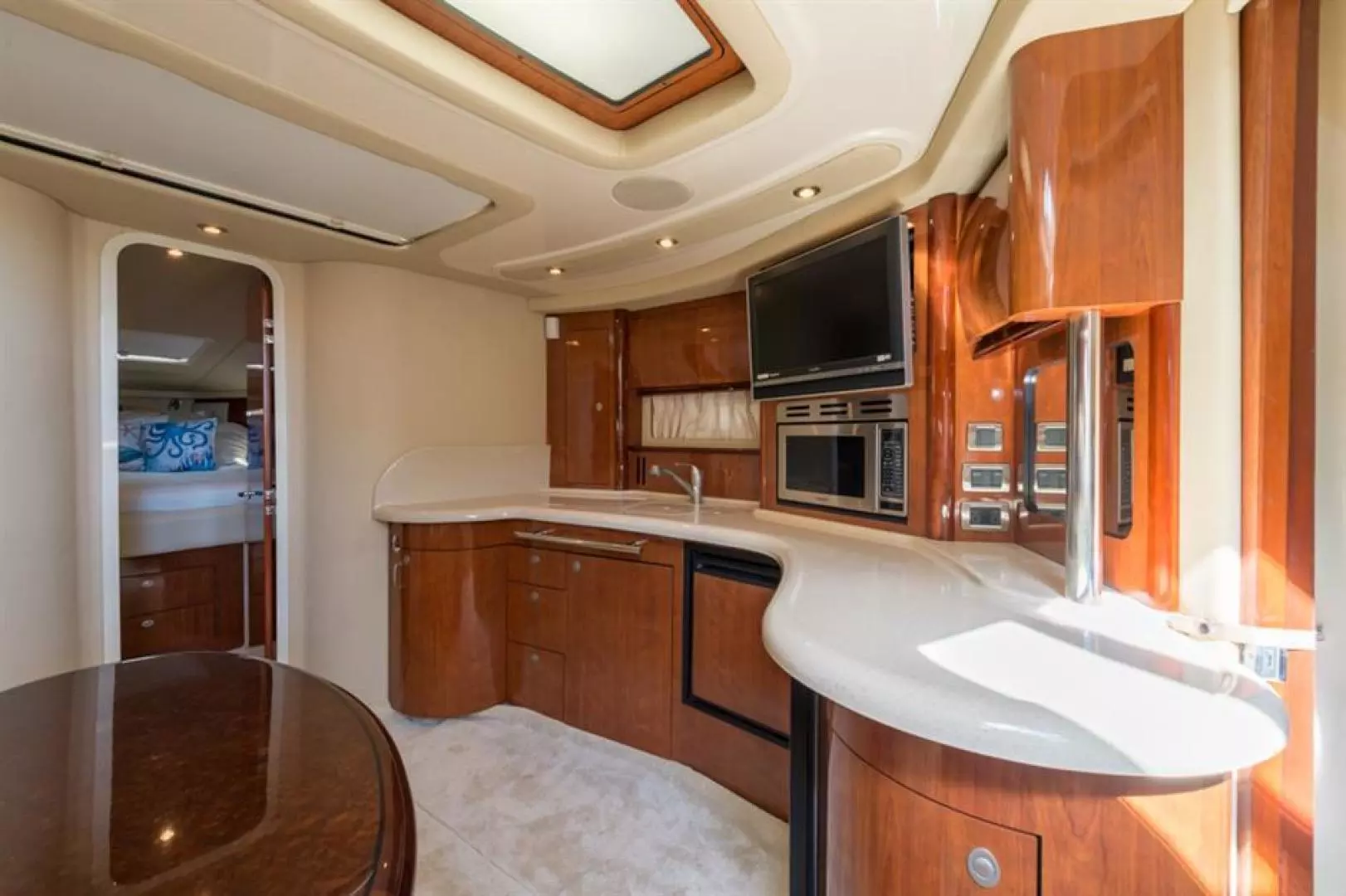2004 Sea Ray 420 Sundancer - Image 11