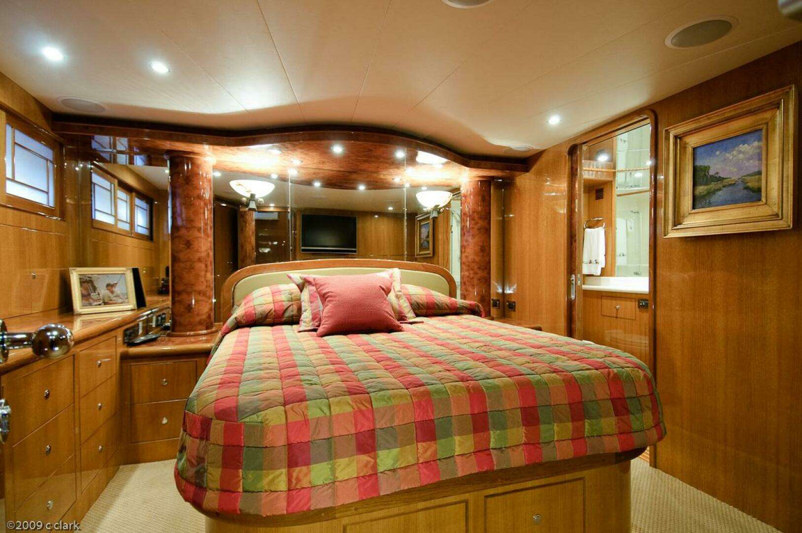 2005 Ocean Alexander 58 Motor Yacht - Image 17