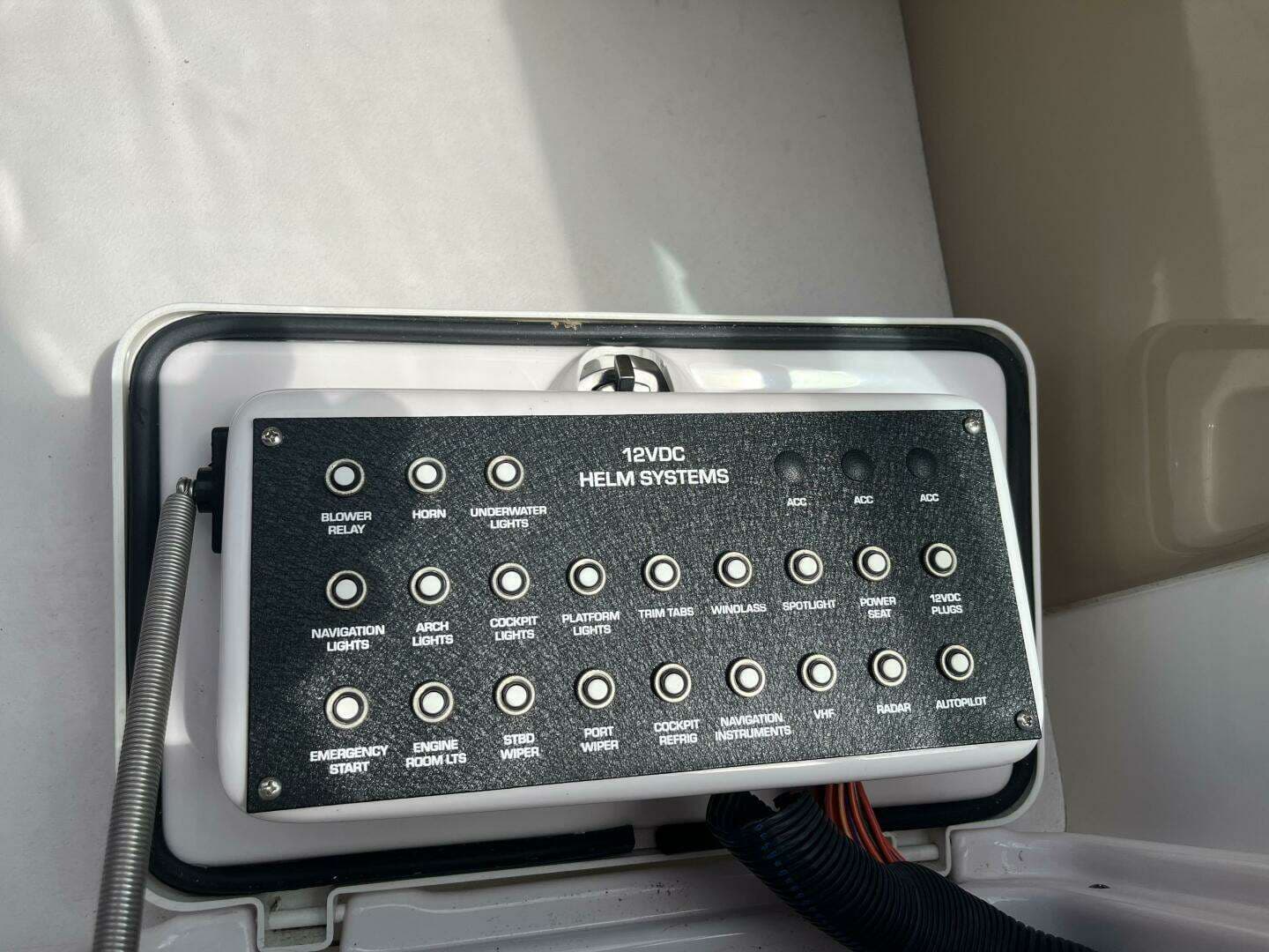 2008 Four Winns V338 - Image 45
