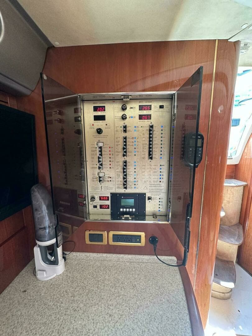 2007 Cranchi Mediterranee 50 HT - Image 53