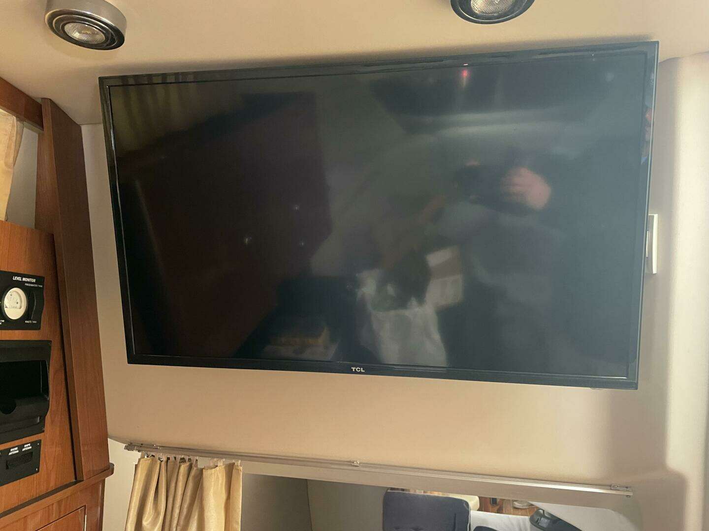 2006 Regal 2860 Window Express - Image 12