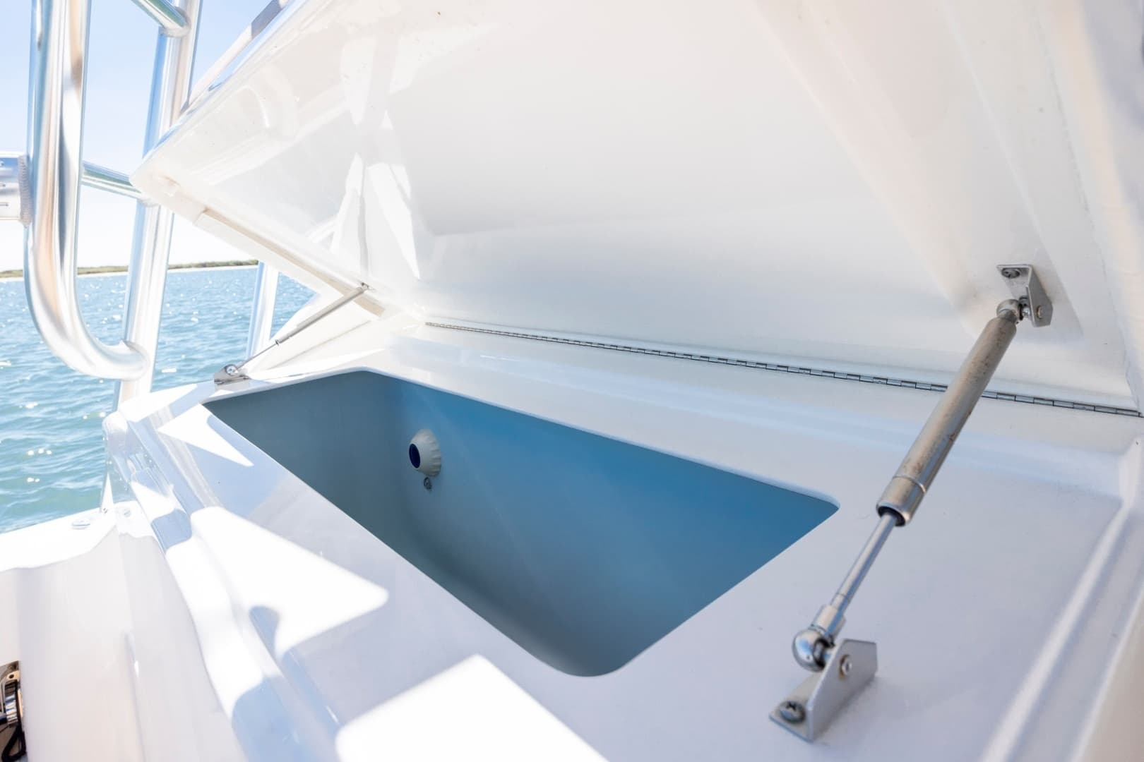 2019 Albemarle 410 Express Fisherman - Image 60