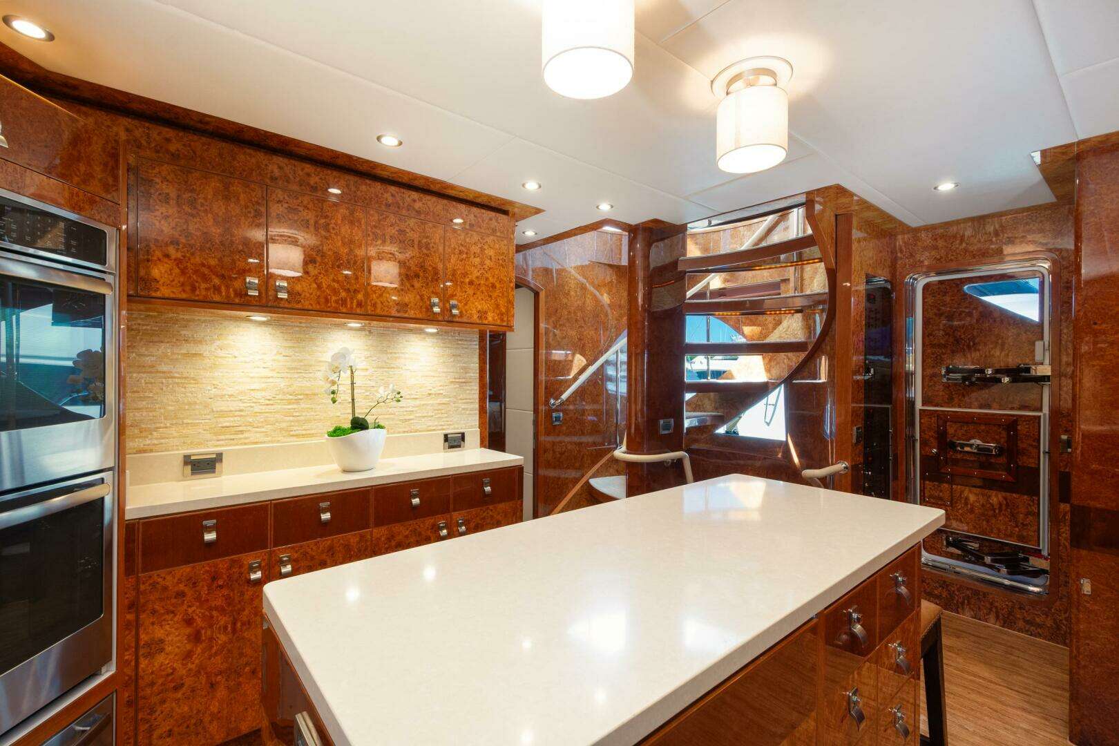 2014 Hargrave Sky Lounge - Image 31