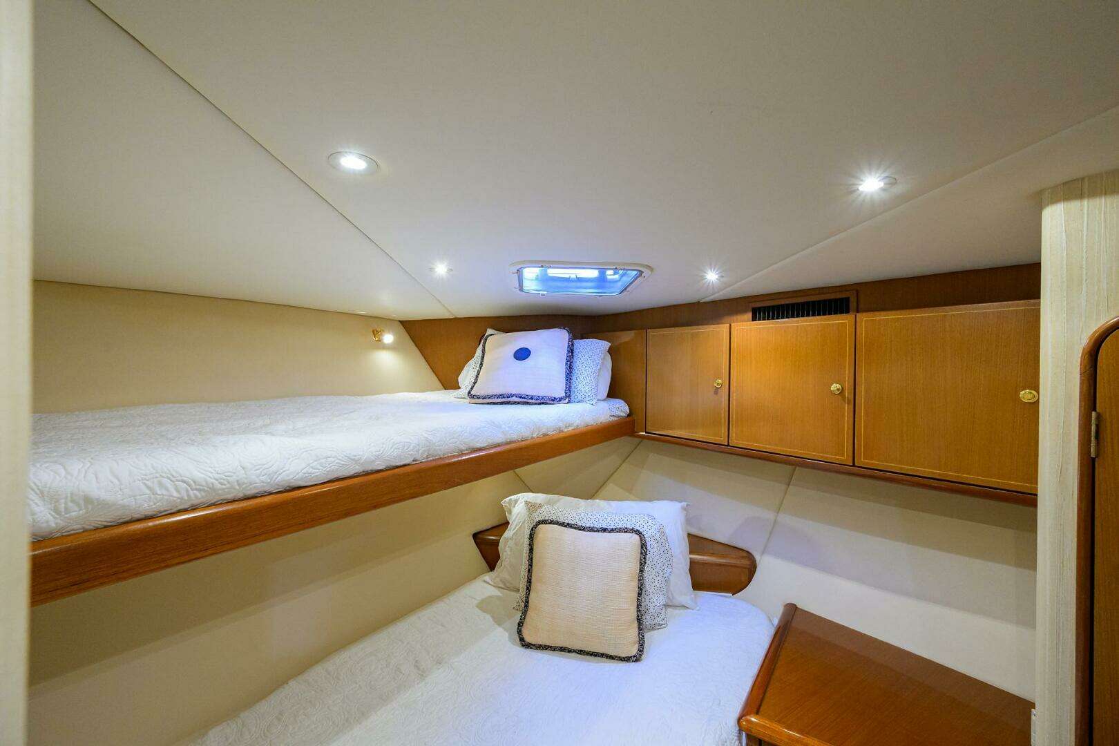 2004 Ocean Yachts 50 Super Sport - Image 12