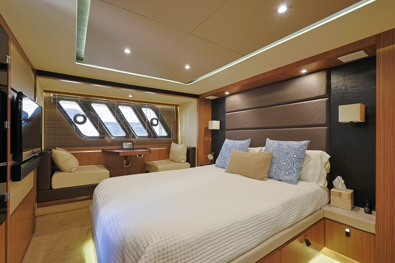 2017 Sea Ray L650 Fly - Image 43