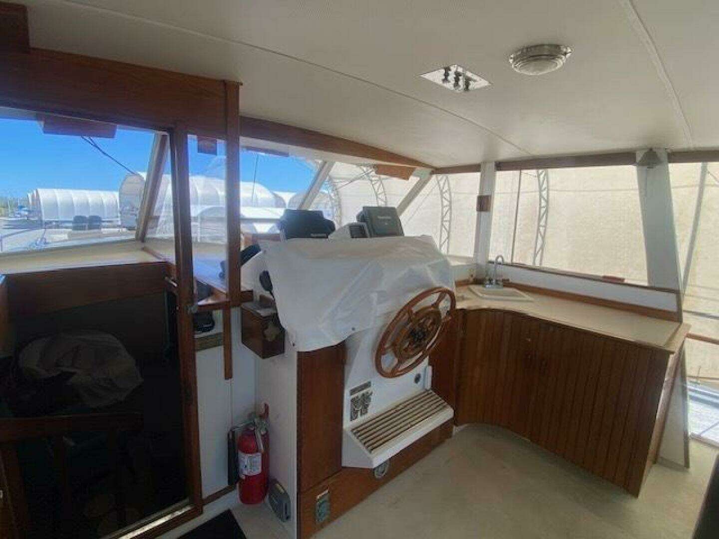 1972 Chris-Craft Commander Flush Deck - Image 12