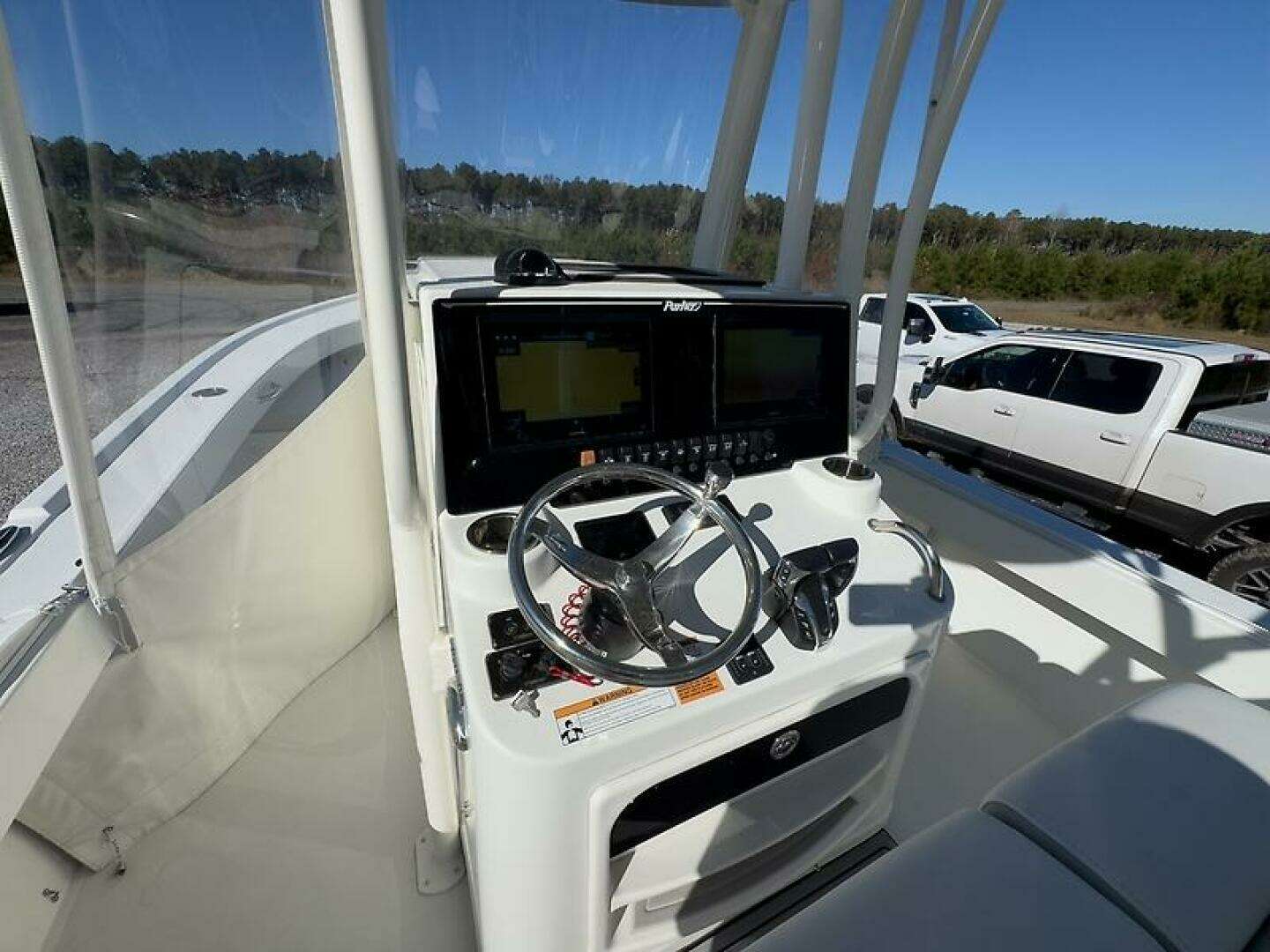 2022 Parker 2801 - Image 11