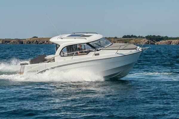 2025 Beneteau Antares 8 - Image 1