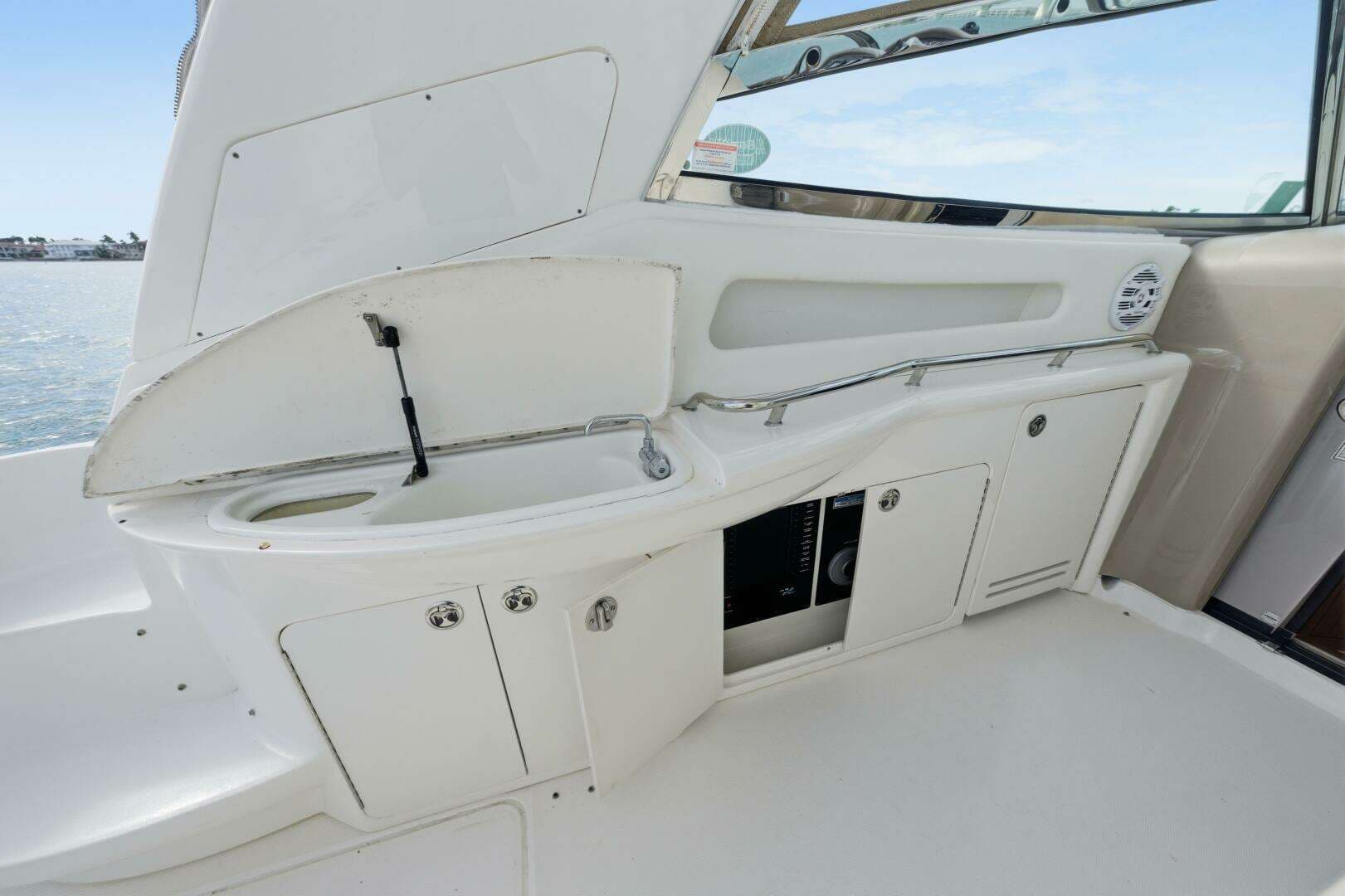 2002 Sea Ray 460 Sundancer - Image 24
