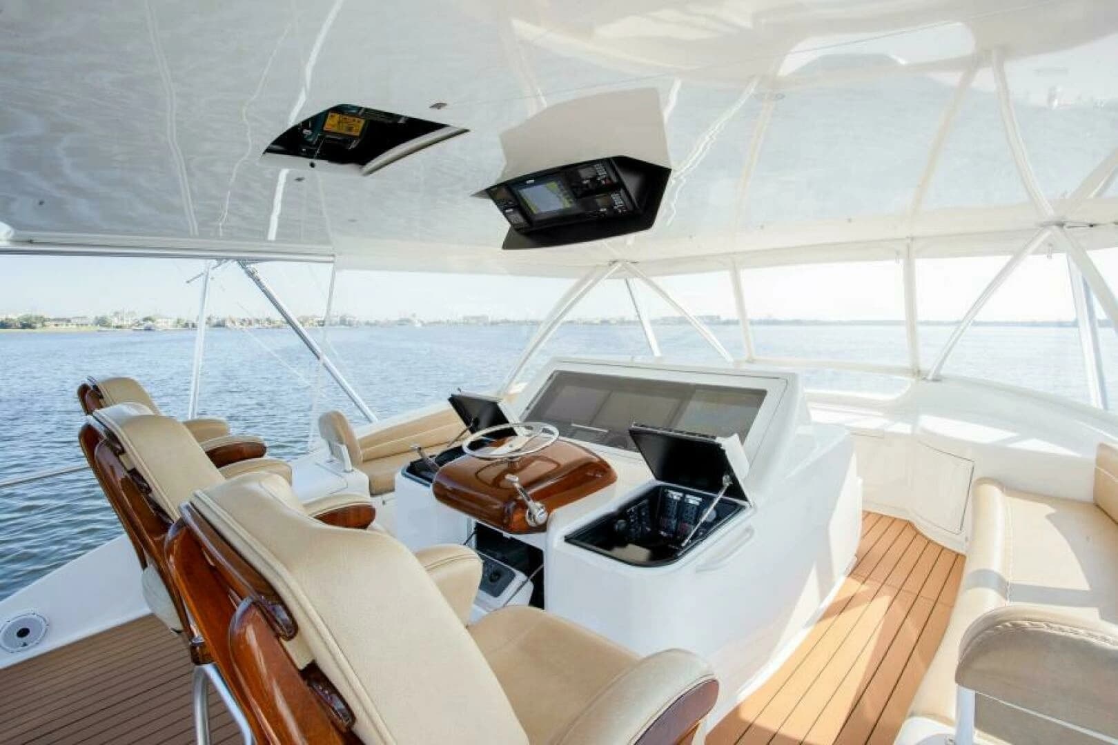 2018 Viking 72 Convertible - Image 14