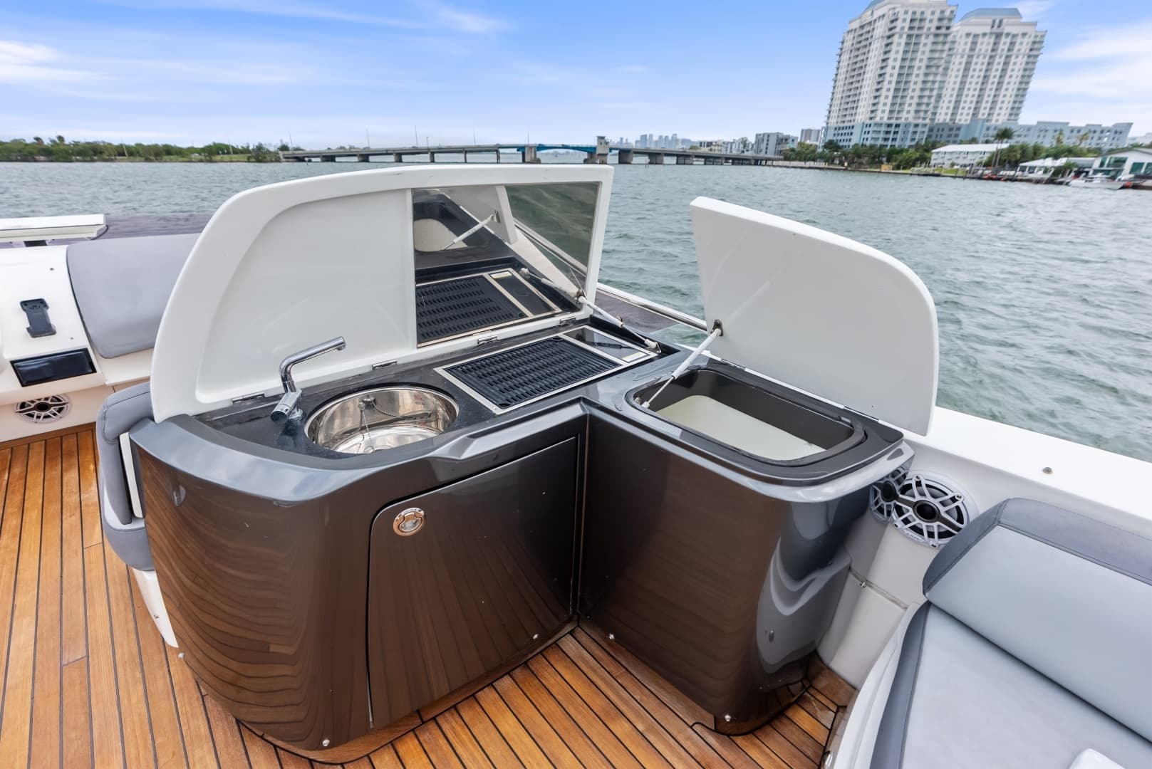 2014 Princess S72 - Image 49