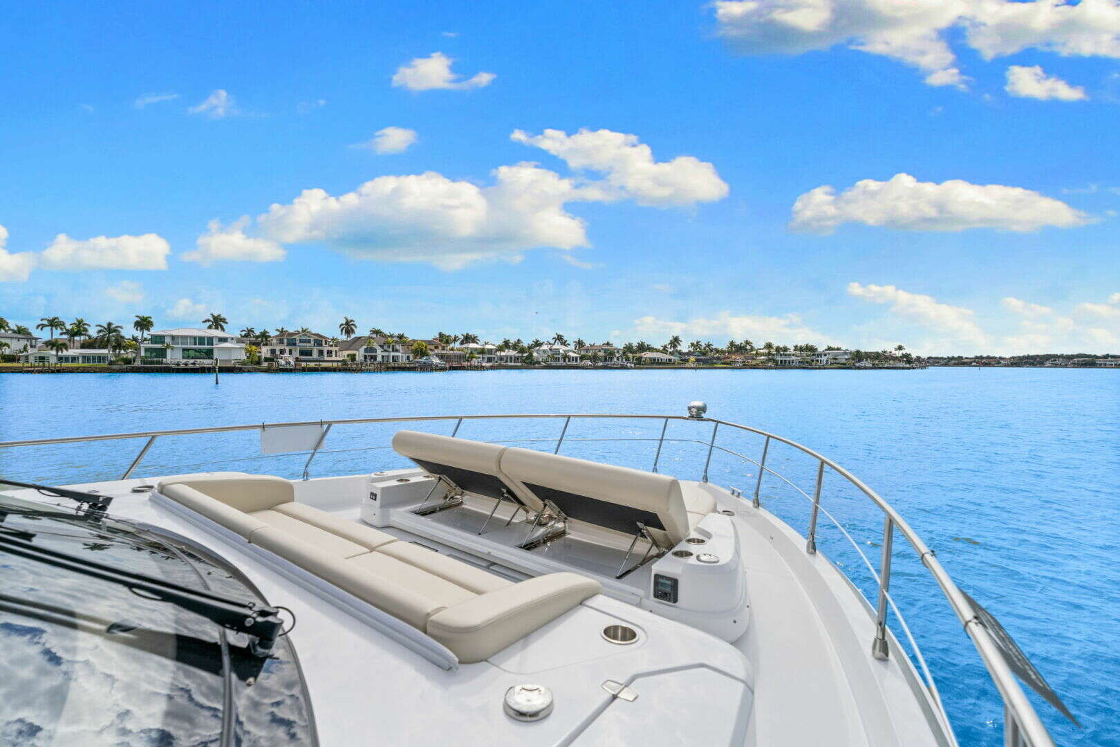 2026 Cruisers Yachts 57 FLY - Image 43