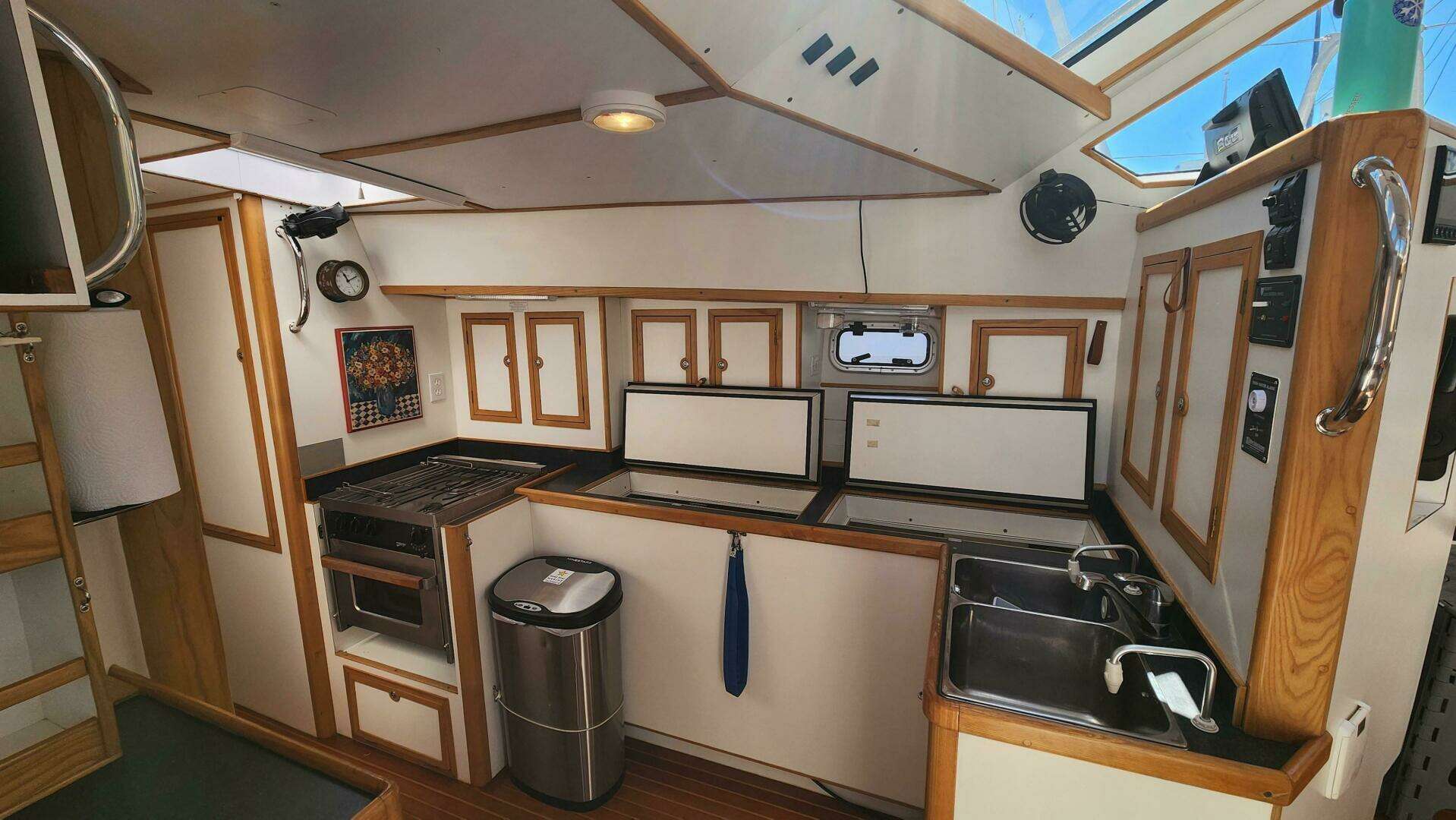 2004 Dudley Dix Jacobs Bros 43 Pilot - Image 34