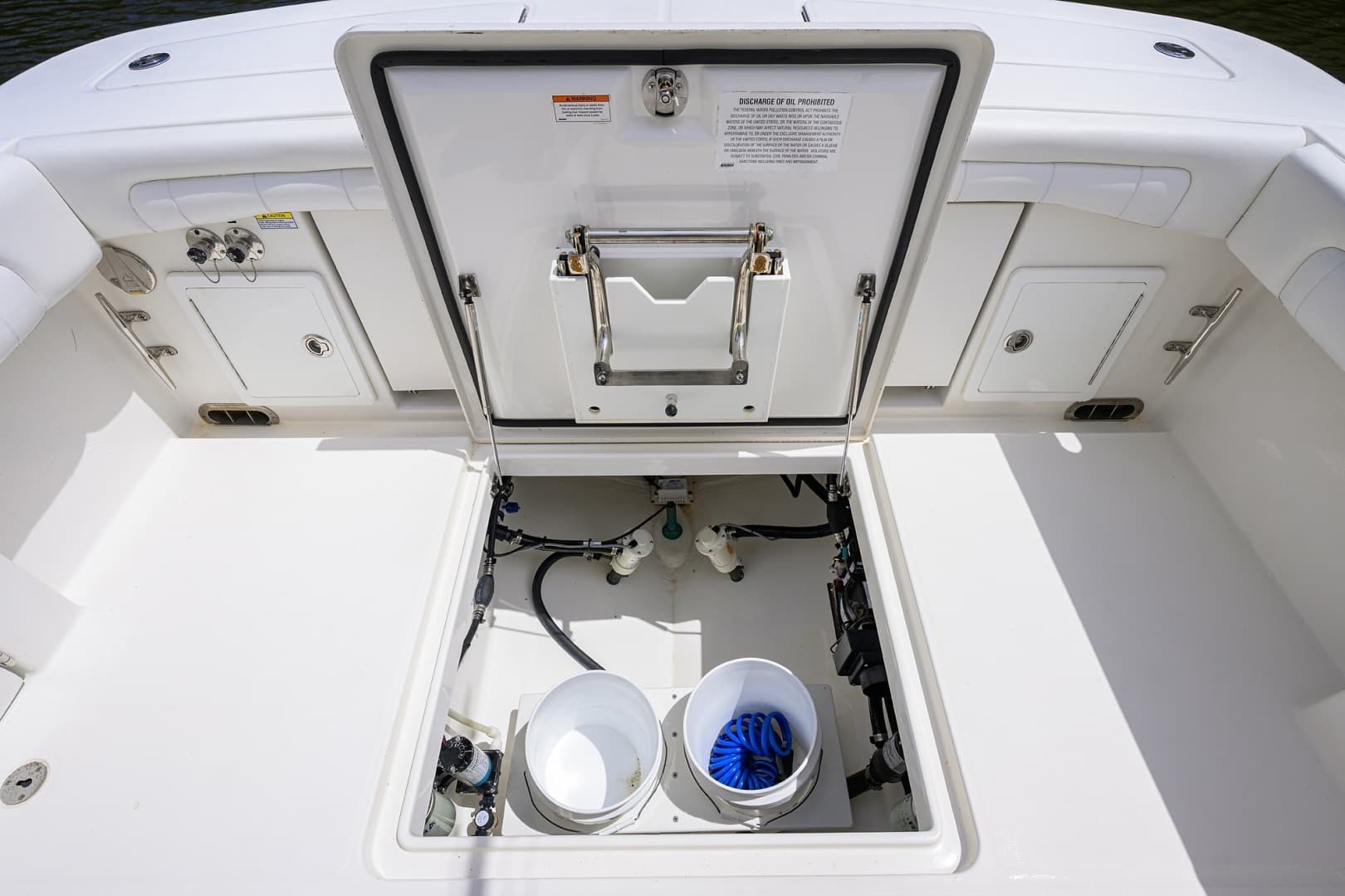 2019 Regulator Center Console - Image 48