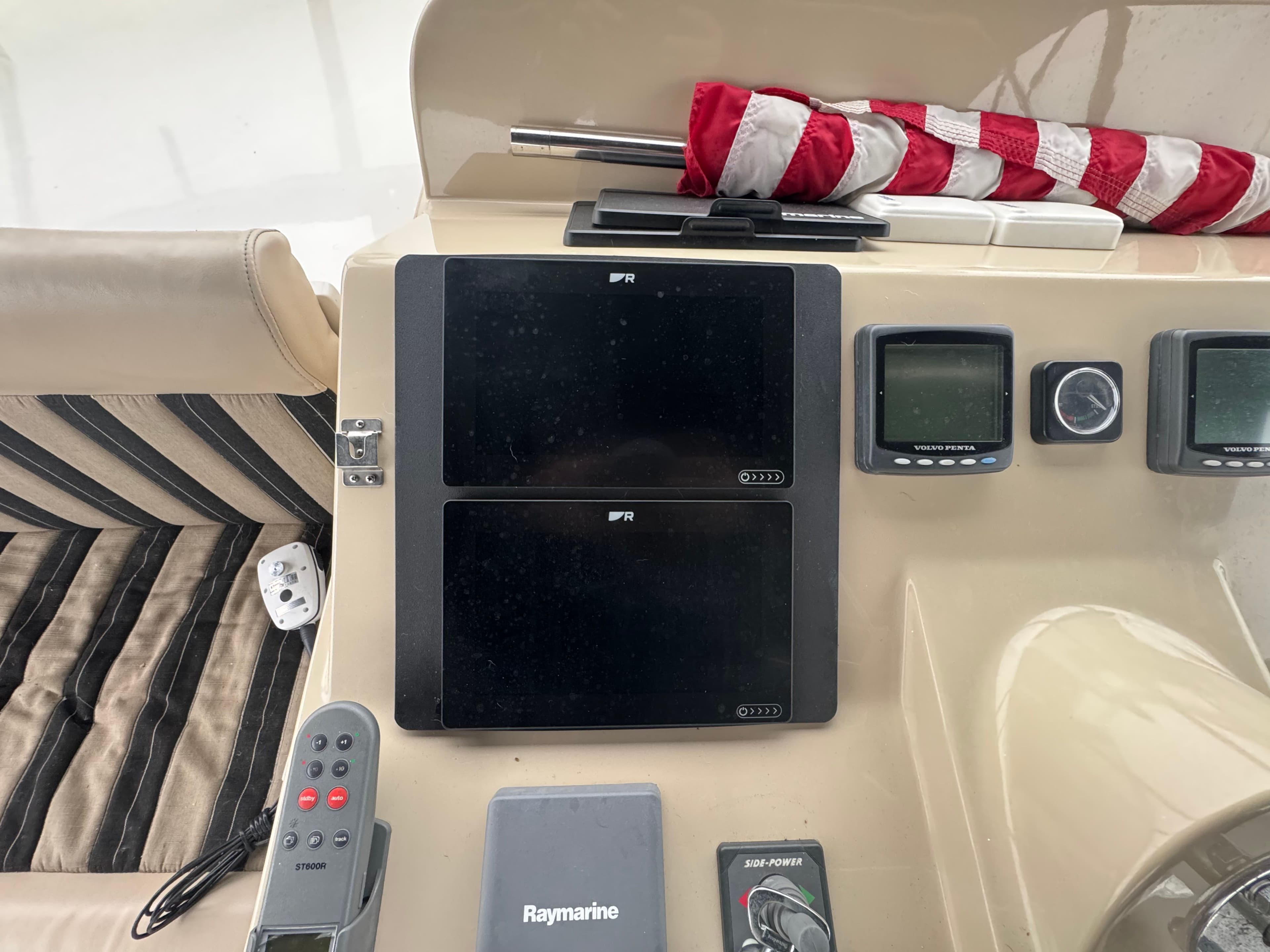 2004 Navigator 61' Classic Pilothouse - 43