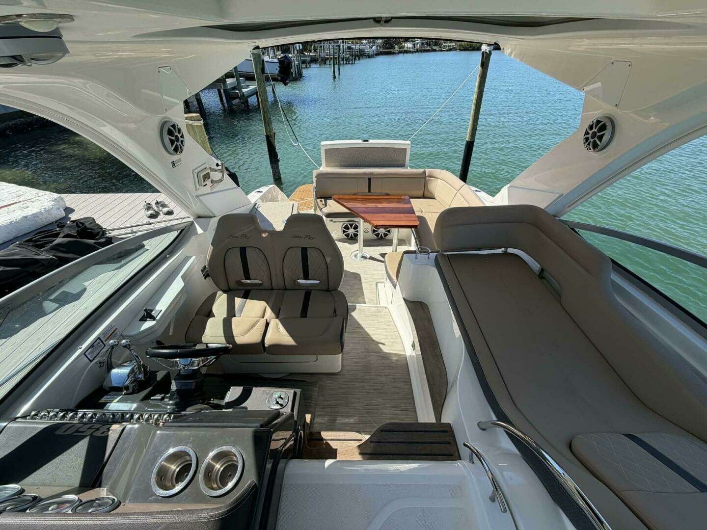 2016 Sea Ray 350 Sundancer - Image 22