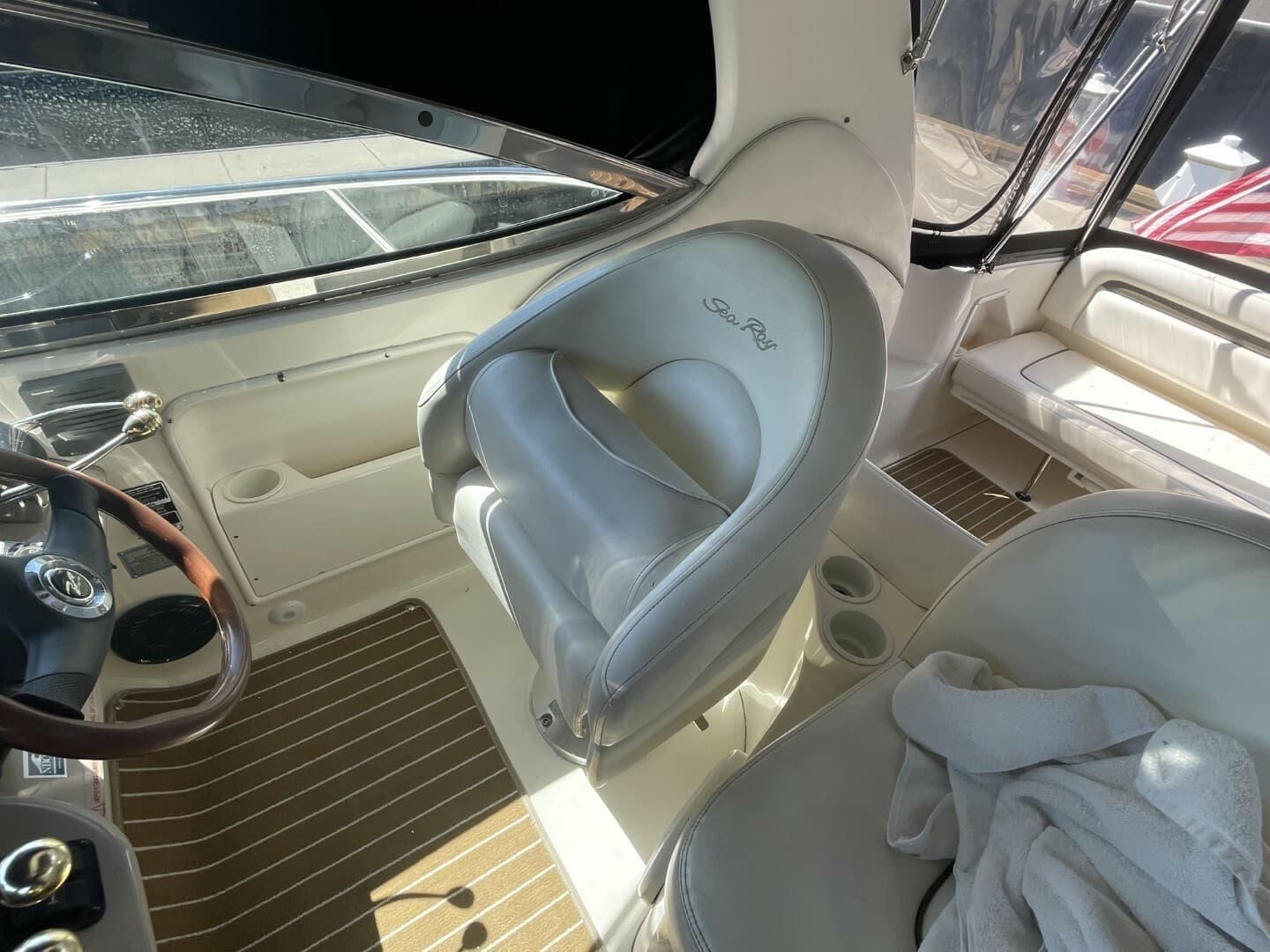 2006 Sea Ray 360 Sundancer - Image 14