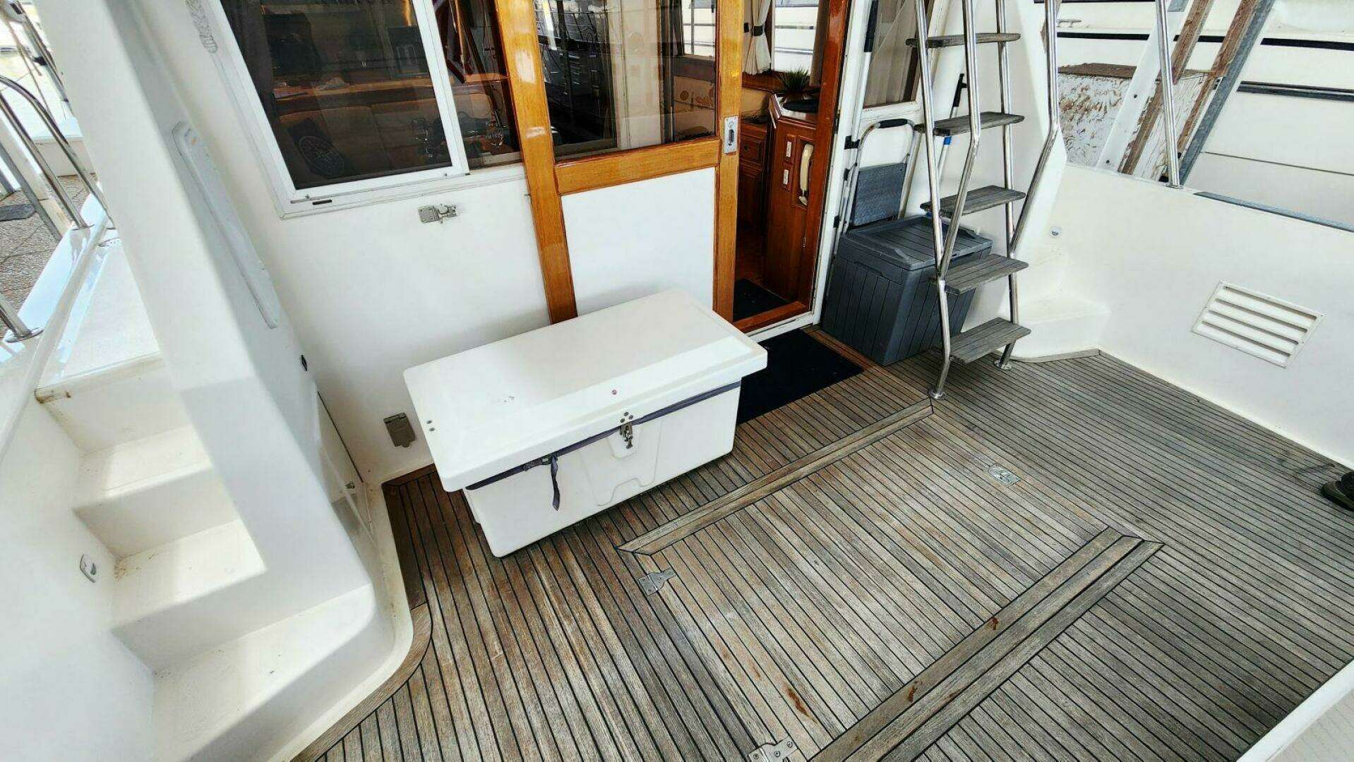 2000 Ocean Alexander 511 Classico - Image 8