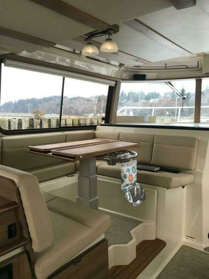 2027 Ranger Tugs R-43 Sedan - Image 14