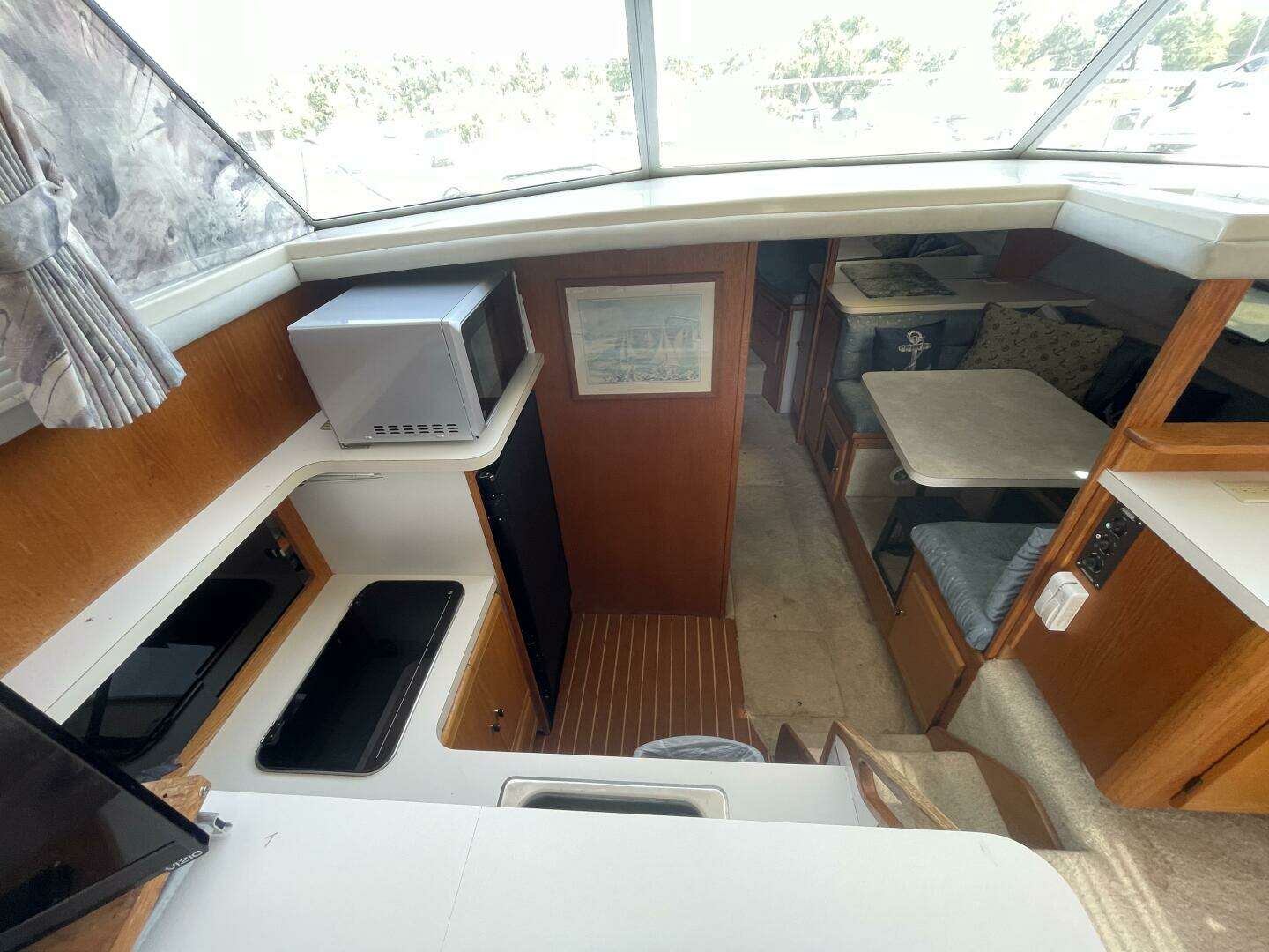 1989 Silverton 37 Convertible - Image 32