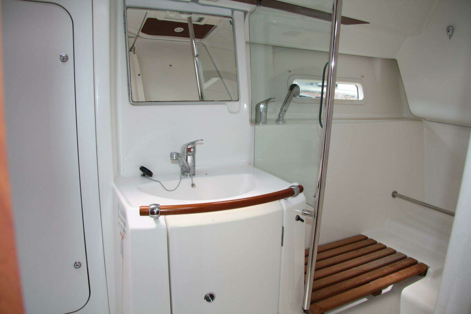 2006 Beneteau — - Image 56
