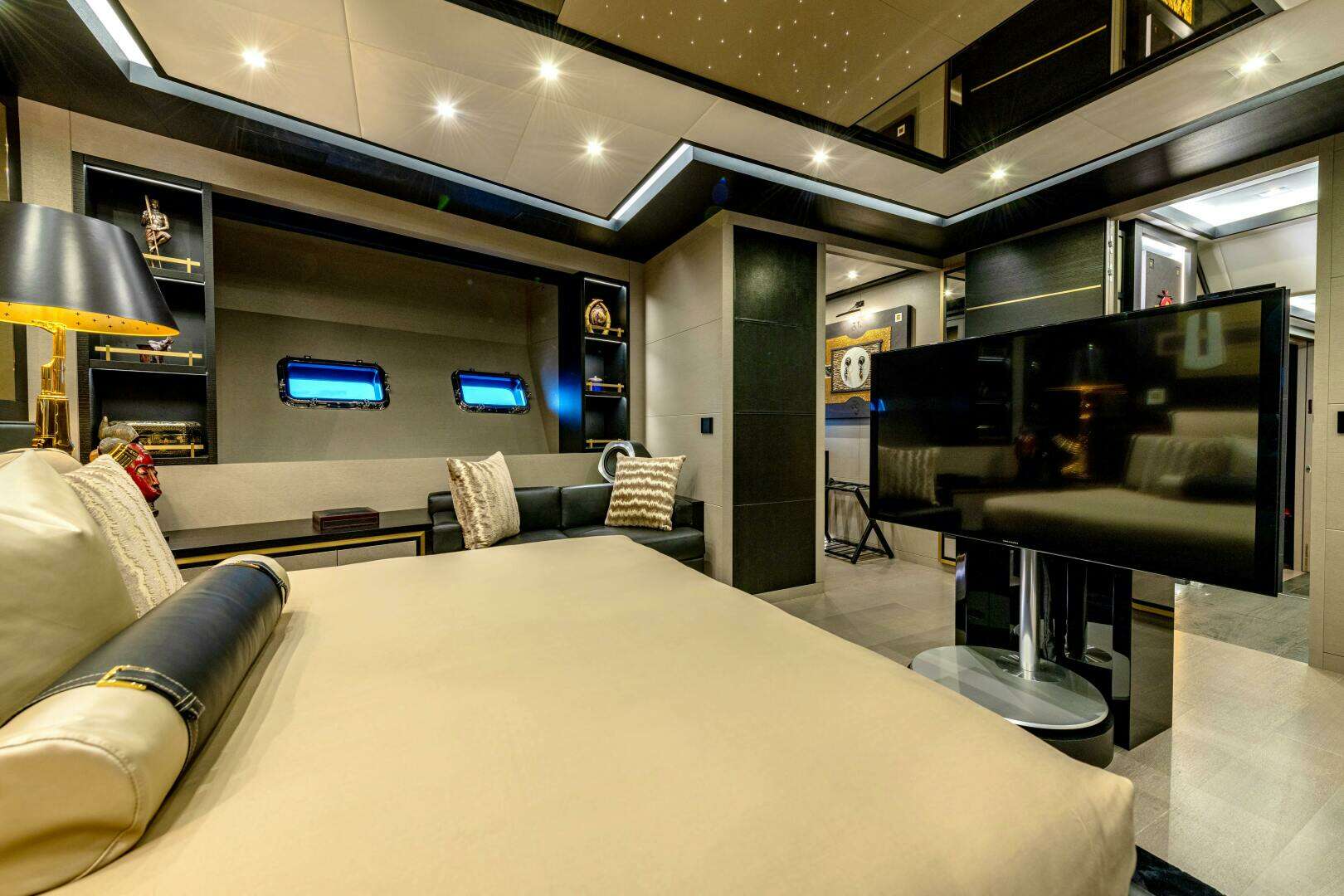 2017 Overmarine Mangusta 165 E - Image 33