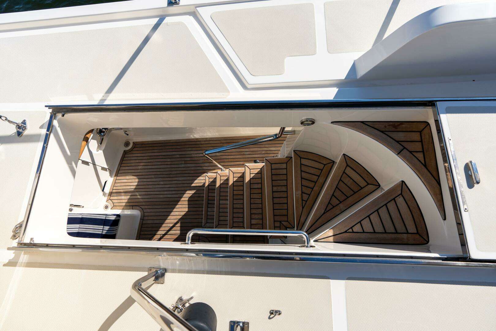 2007 Marlow 72 E-CB - Image 21