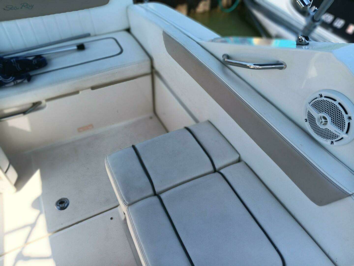 2010 Sea Ray 260 Sundancer - Image 13