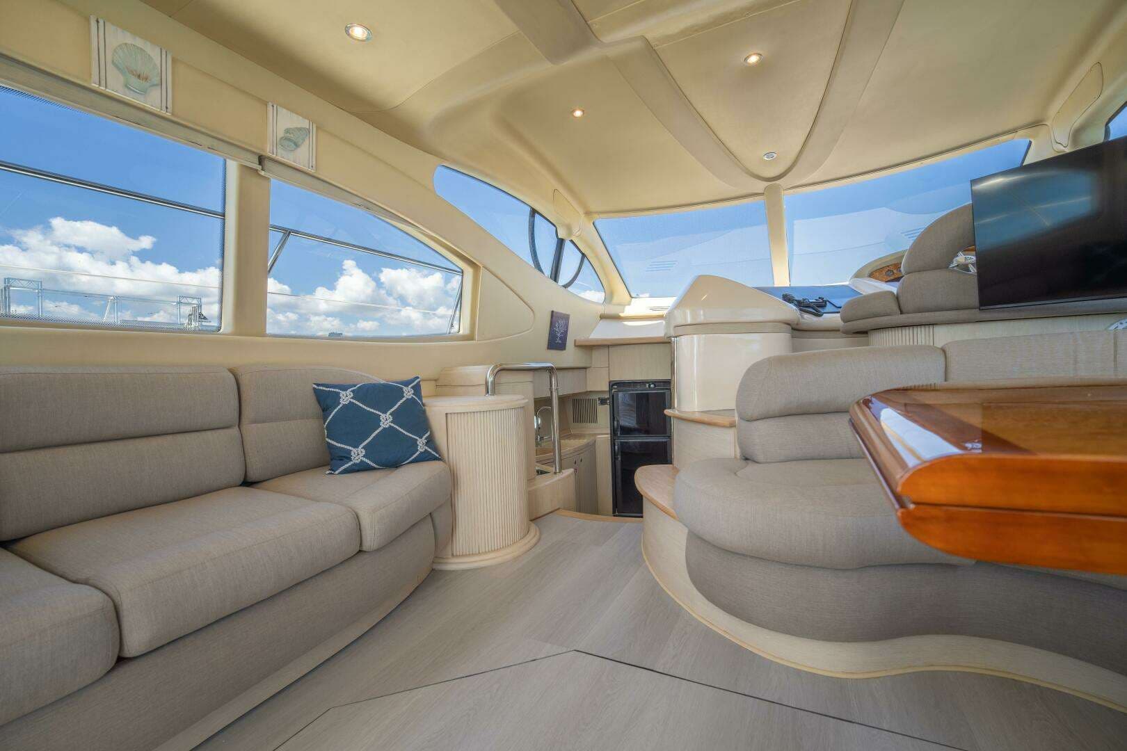 2001 Azimut 46 - Image 49