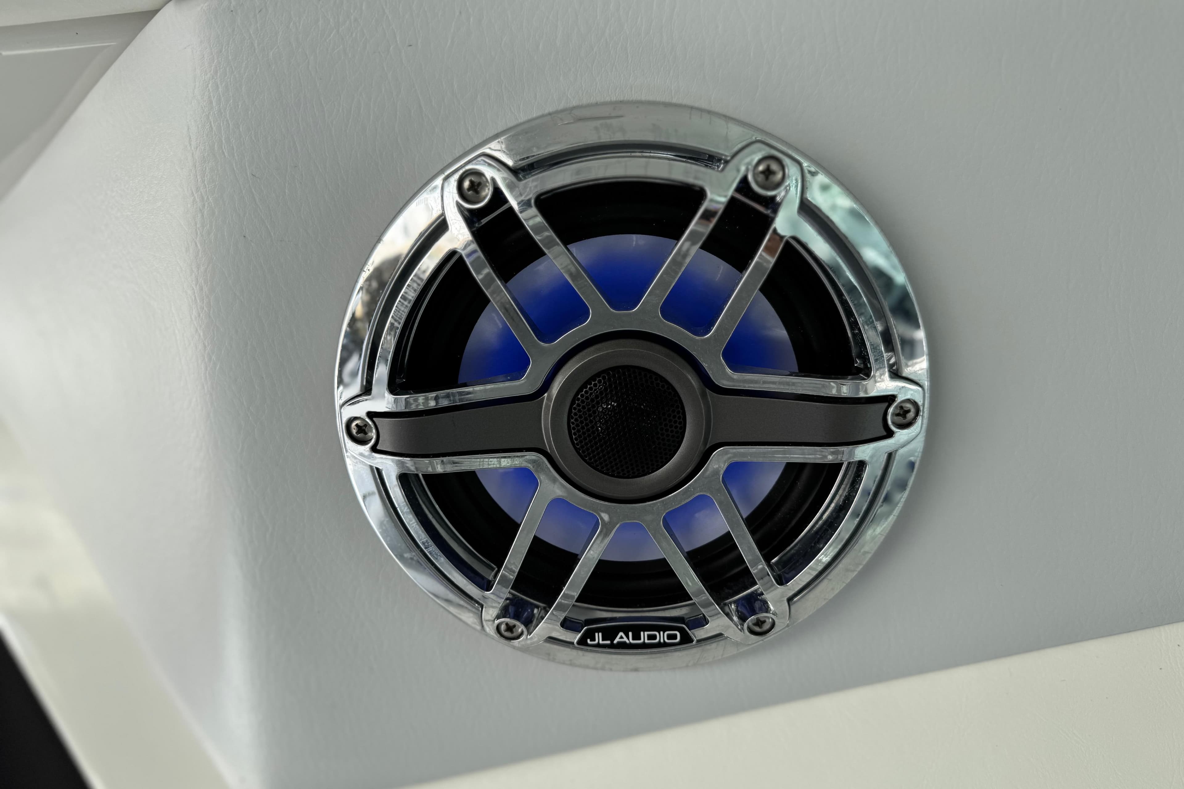 Speaker on 2023 Formula 400 Super Sport Crossover, featuring JL Audio design.